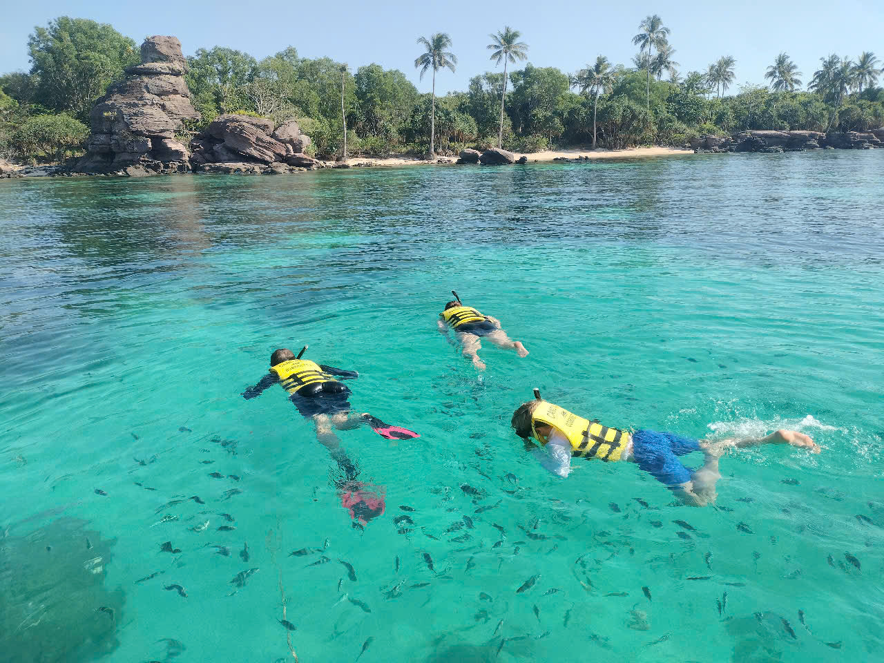 The Pearl South Escape – Nam Island Tour